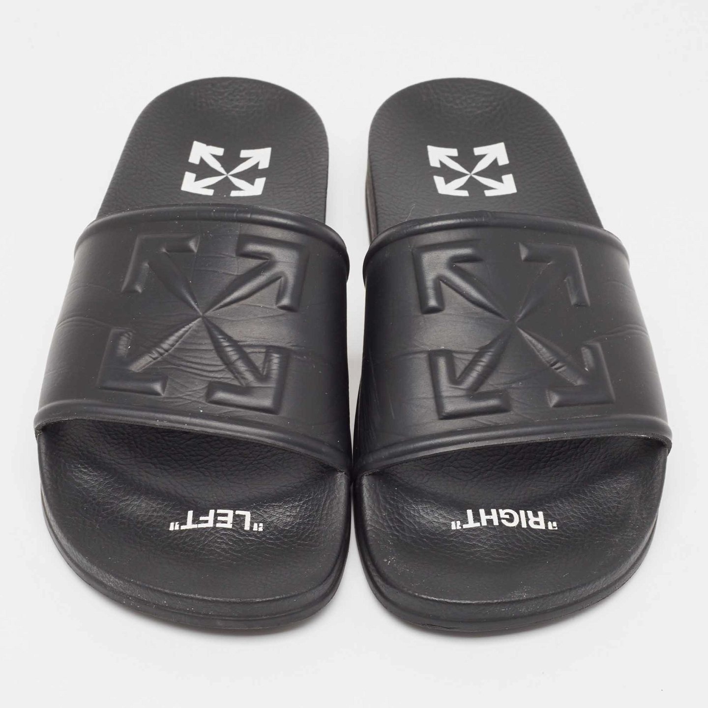 Black Rubber Arrow Pool Slides 4