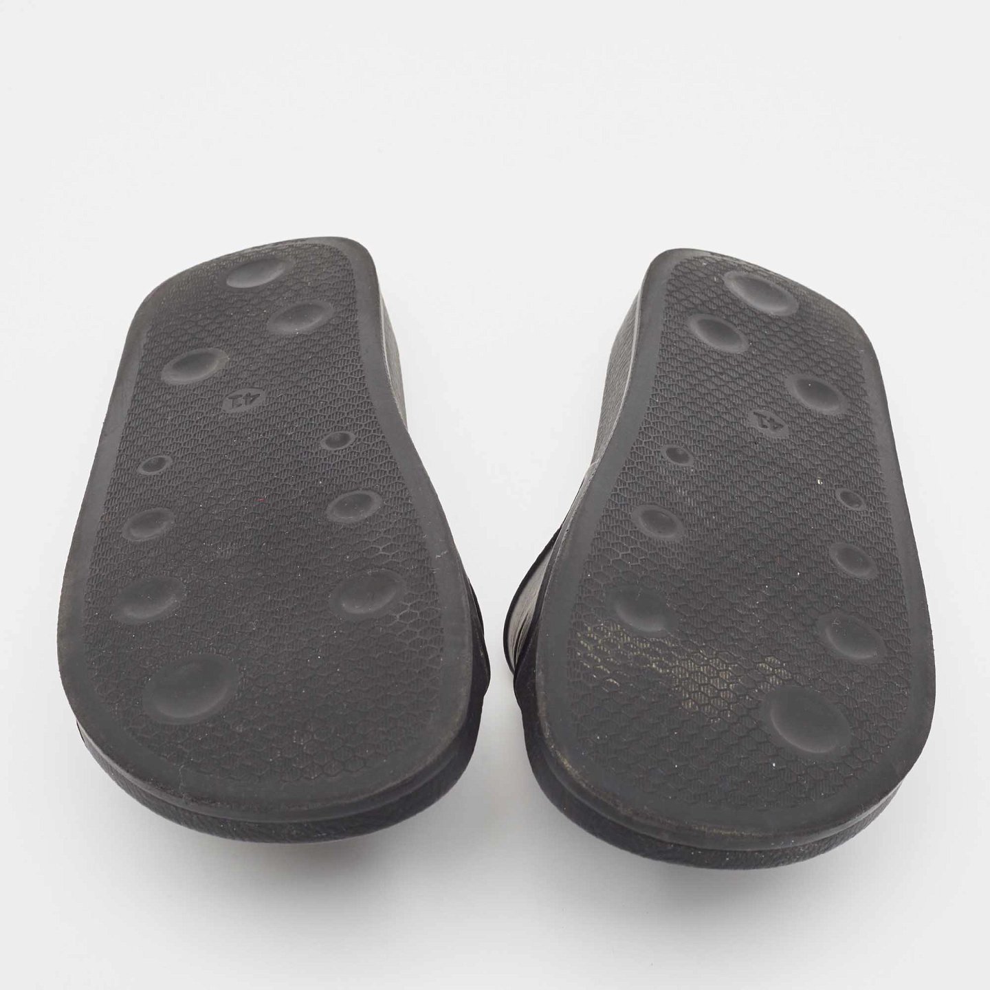 Black Rubber Arrow Pool Slides 6