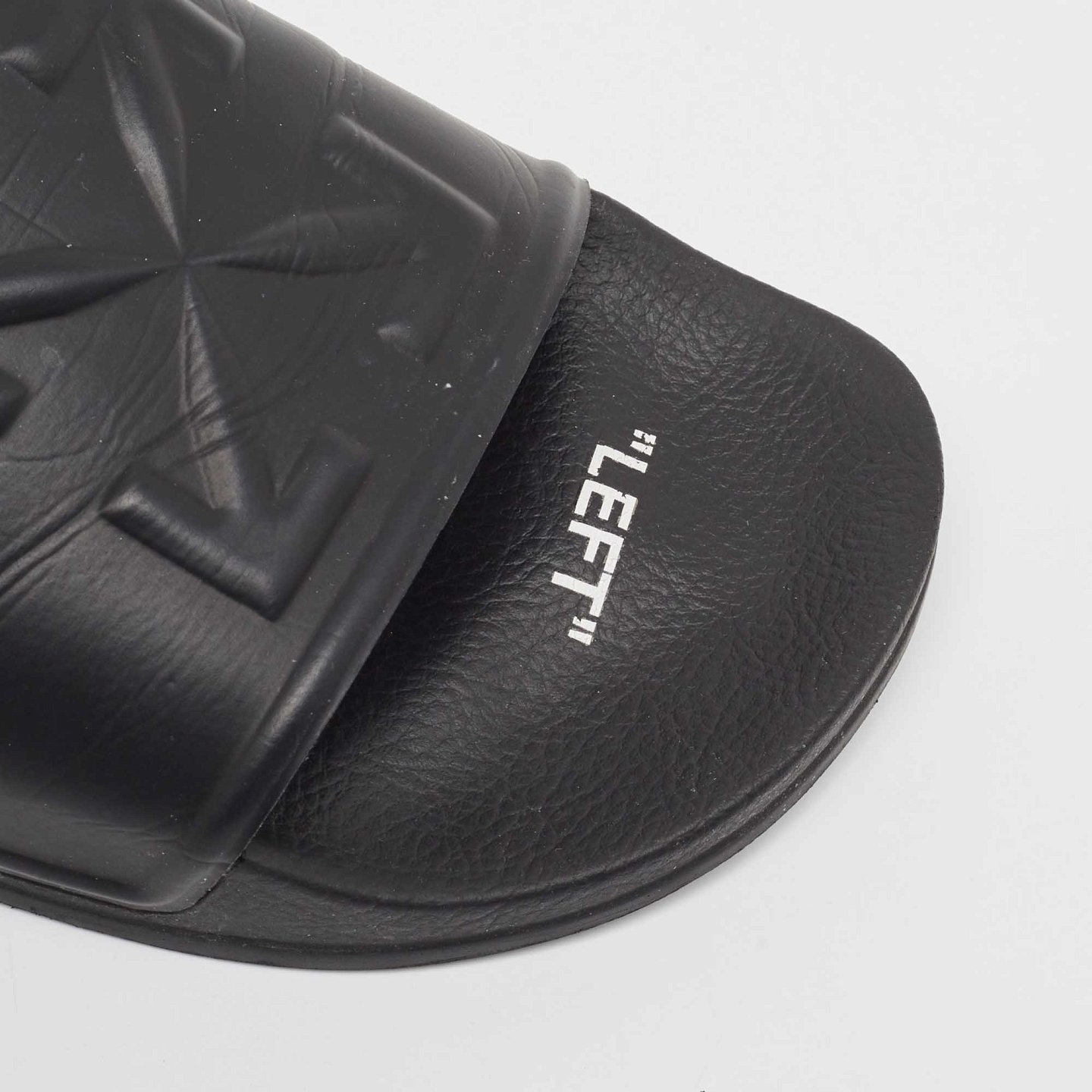 Black Rubber Arrow Pool Slides 7