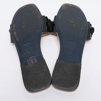 Black Patent Leather Flower Stud Flat Slides