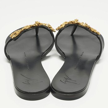 GIU Black leather Rock Thong Flat Sandals Size 39
