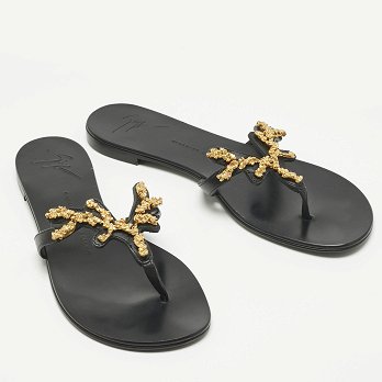 GIU Black leather Rock Thong Flat Sandals Size 39