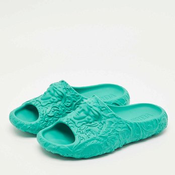 Blue Rubber Medusa Embossed Pool Slides