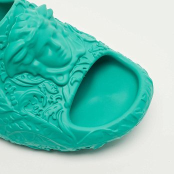 Blue Rubber Medusa Embossed Pool Slides