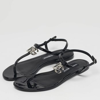 DG Logo Black Patent Leather Thong Flats