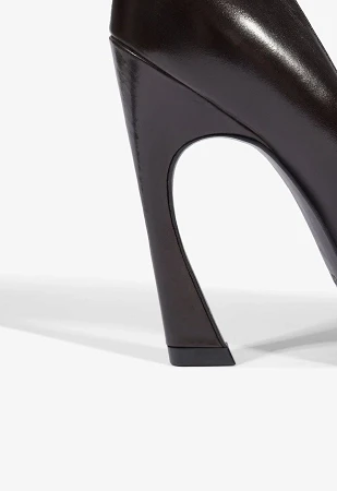LEXI SCULPTURAL LEATHER PUMPS