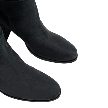 ZOE GRAIN NUBUCK BOOT